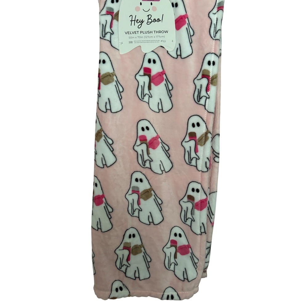 Hey Boo! Plush Throw Blanket Pink Ghost Halloween 50 x 70 in